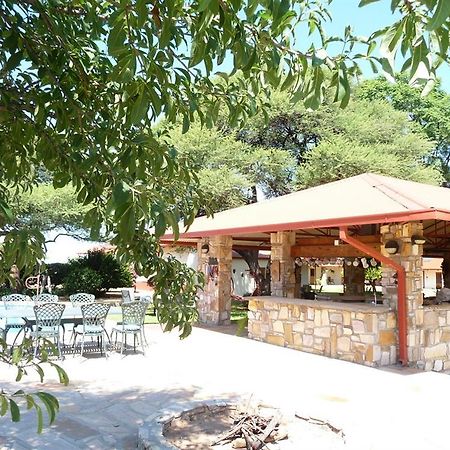 Dornhuegel Guestfarm Hotel Grootfontein Exterior photo